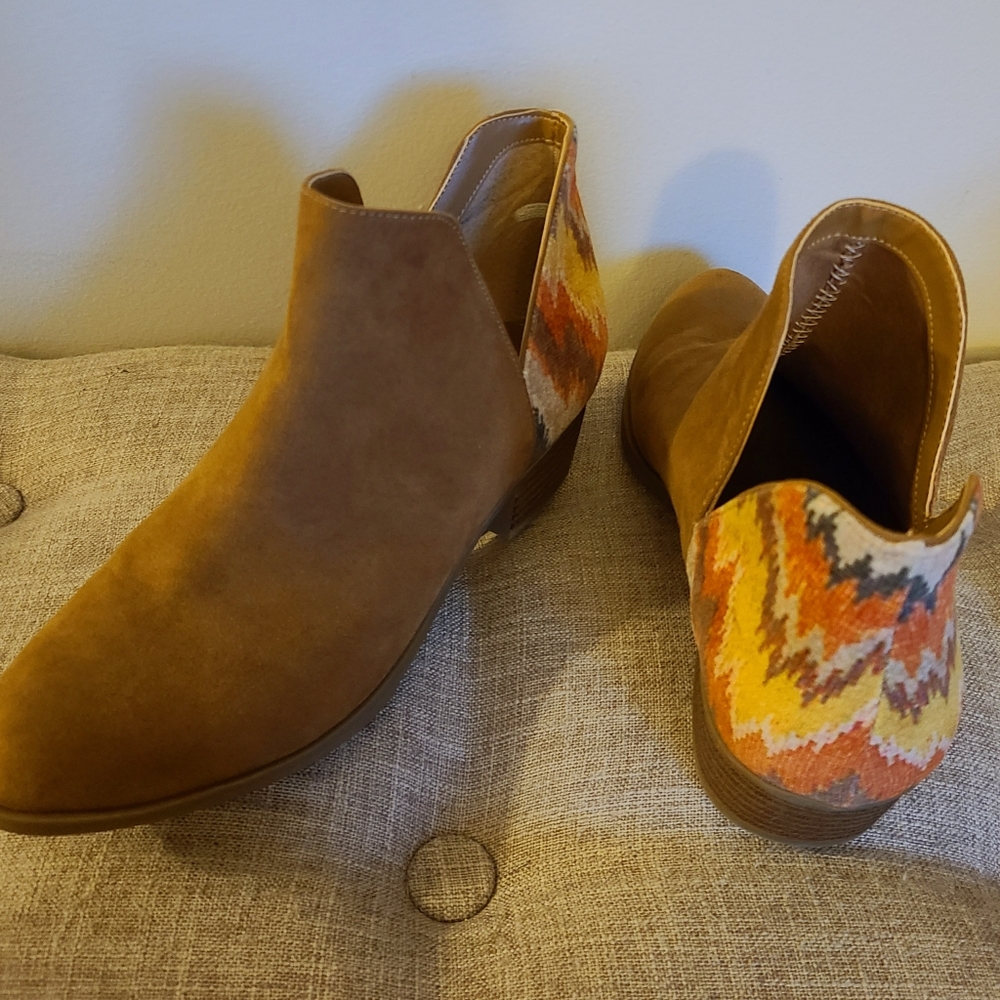 New Indigo Rd Boots - Picture 4 of 4